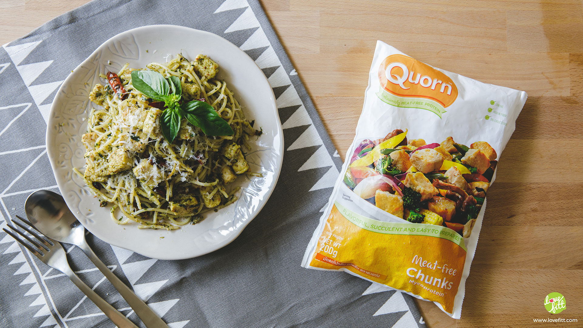 สปาเก็ตตี้ซอสโหระพากับ Quorn ชนิดชิ้น